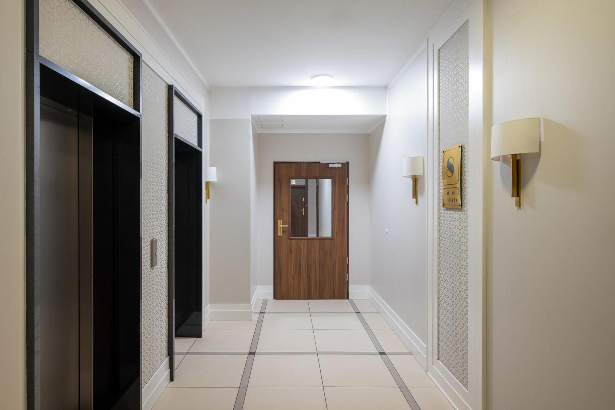 Luxury 2-bedroom Penthouse Skyline 15m Terrace, Garage, Gym, Rooftop & Only 500 M To Metro Warsaw