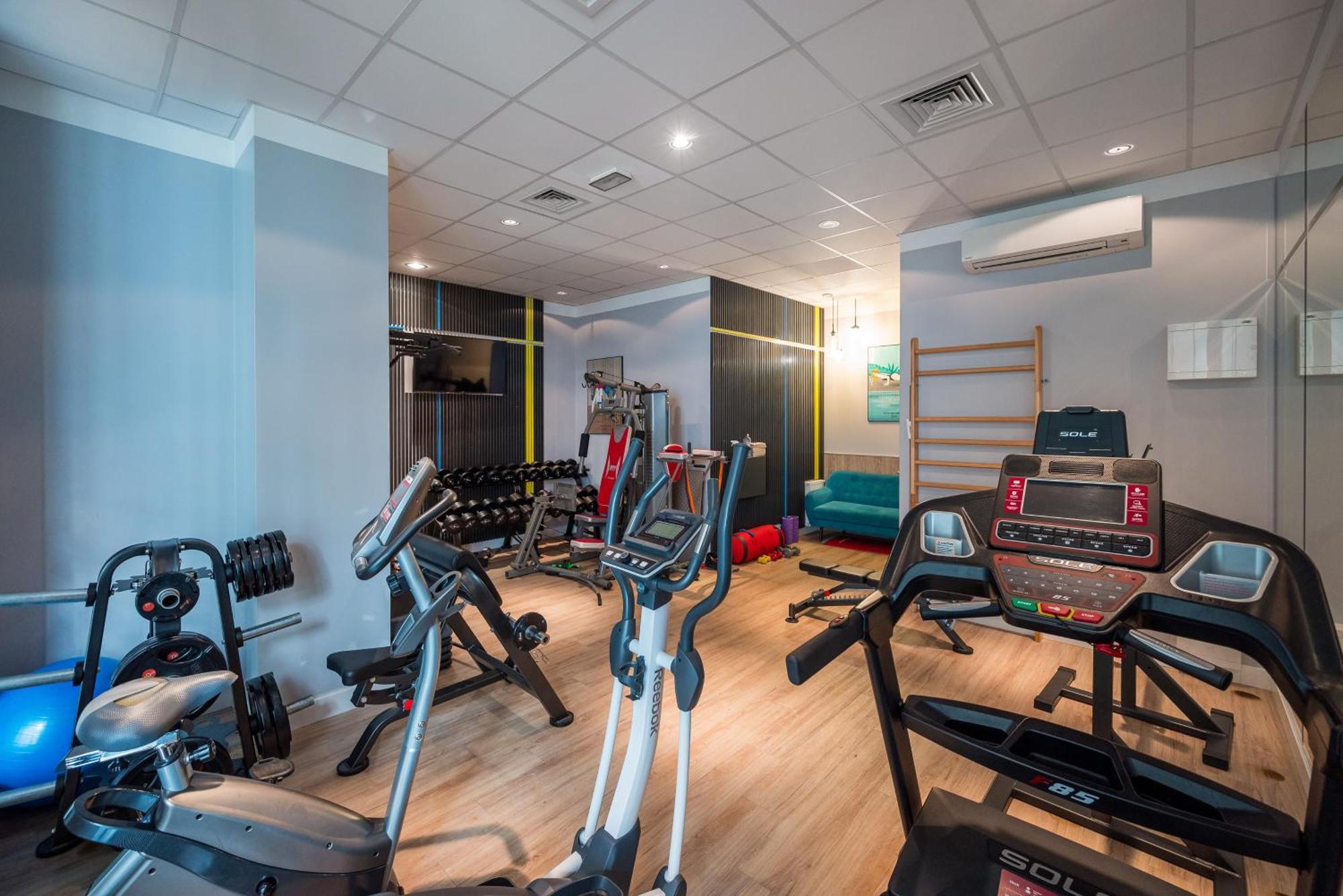 Appartamento Luxury 2-bedroom Penthouse Skyline 15m Terrace, Garage, Gym, Rooftop & Only 500 M To Metro *