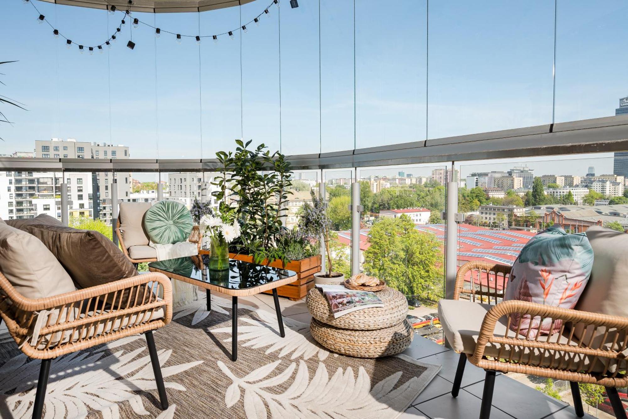 Apartment Luxury 2-bedroom Penthouse Skyline 15m Terrace, Garage, Gym, Rooftop & Only 500 M To Metro *