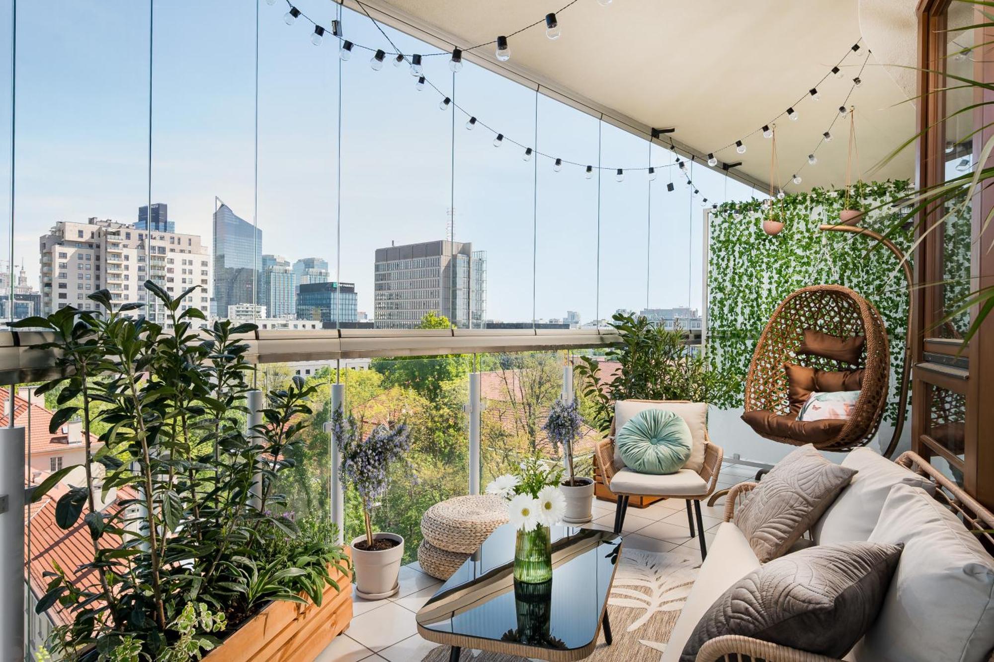 Apartment Luxury 2-bedroom Penthouse Skyline 15m Terrace, Garage, Gym, Rooftop & Only 500 M To Metro